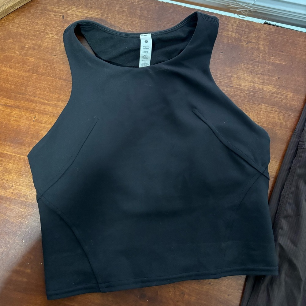 Lululemon cropped top with padding